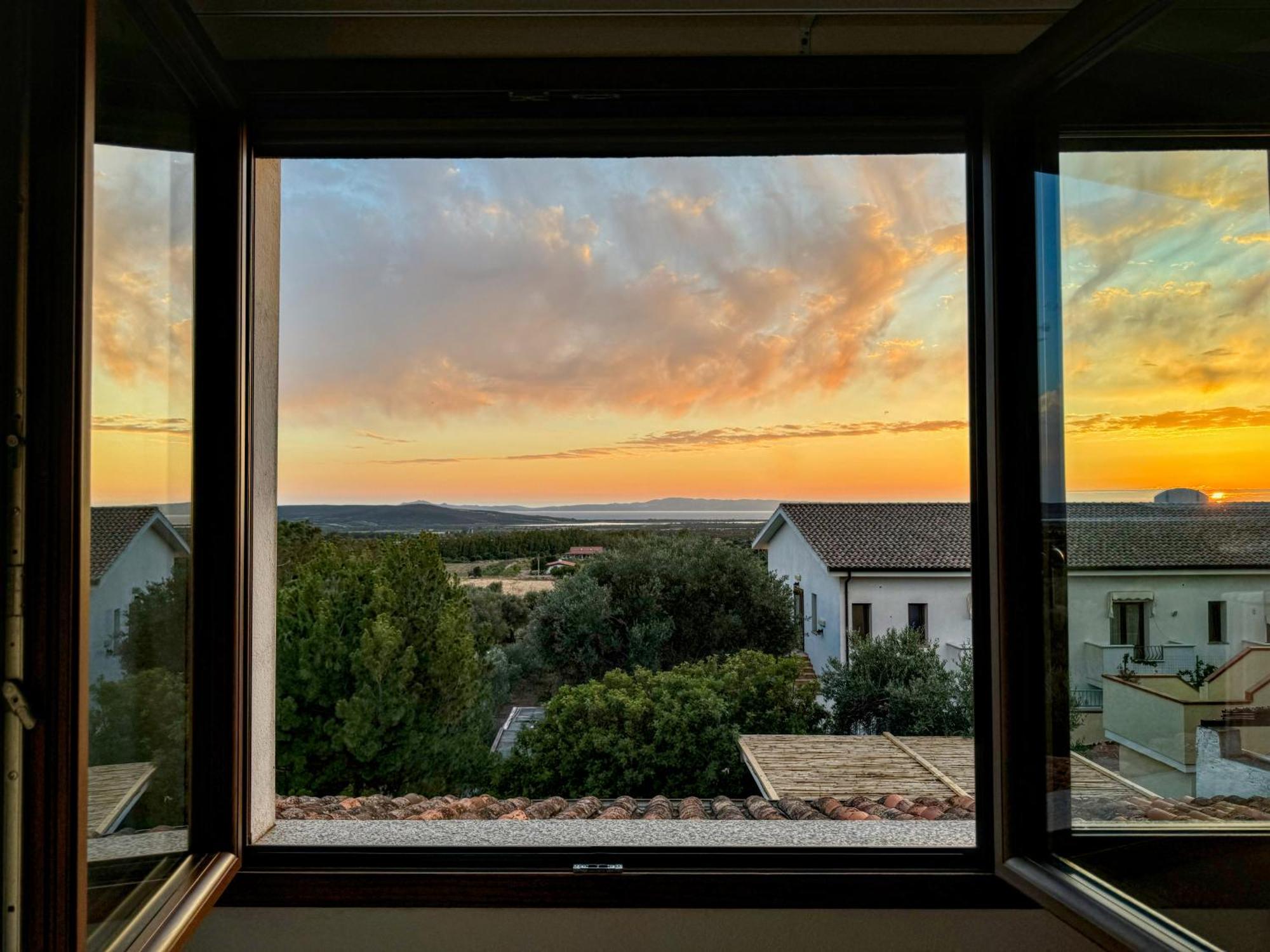 B&B Stell'E Mari SantʼAnna Arresi Exterior foto
